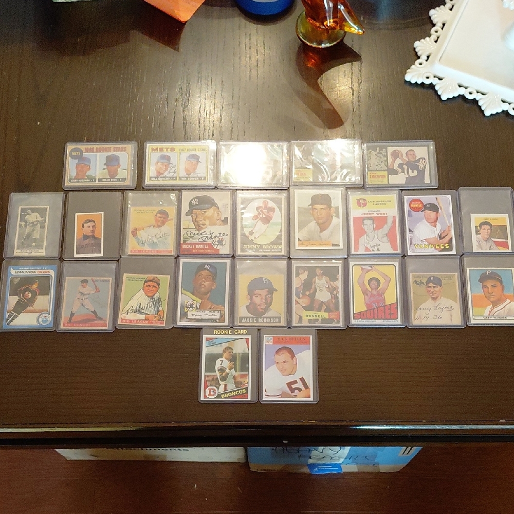 Vintage Sports Legends Reprint Trading Card Collection